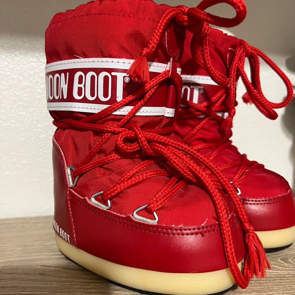 Toddler Red Moon Boots